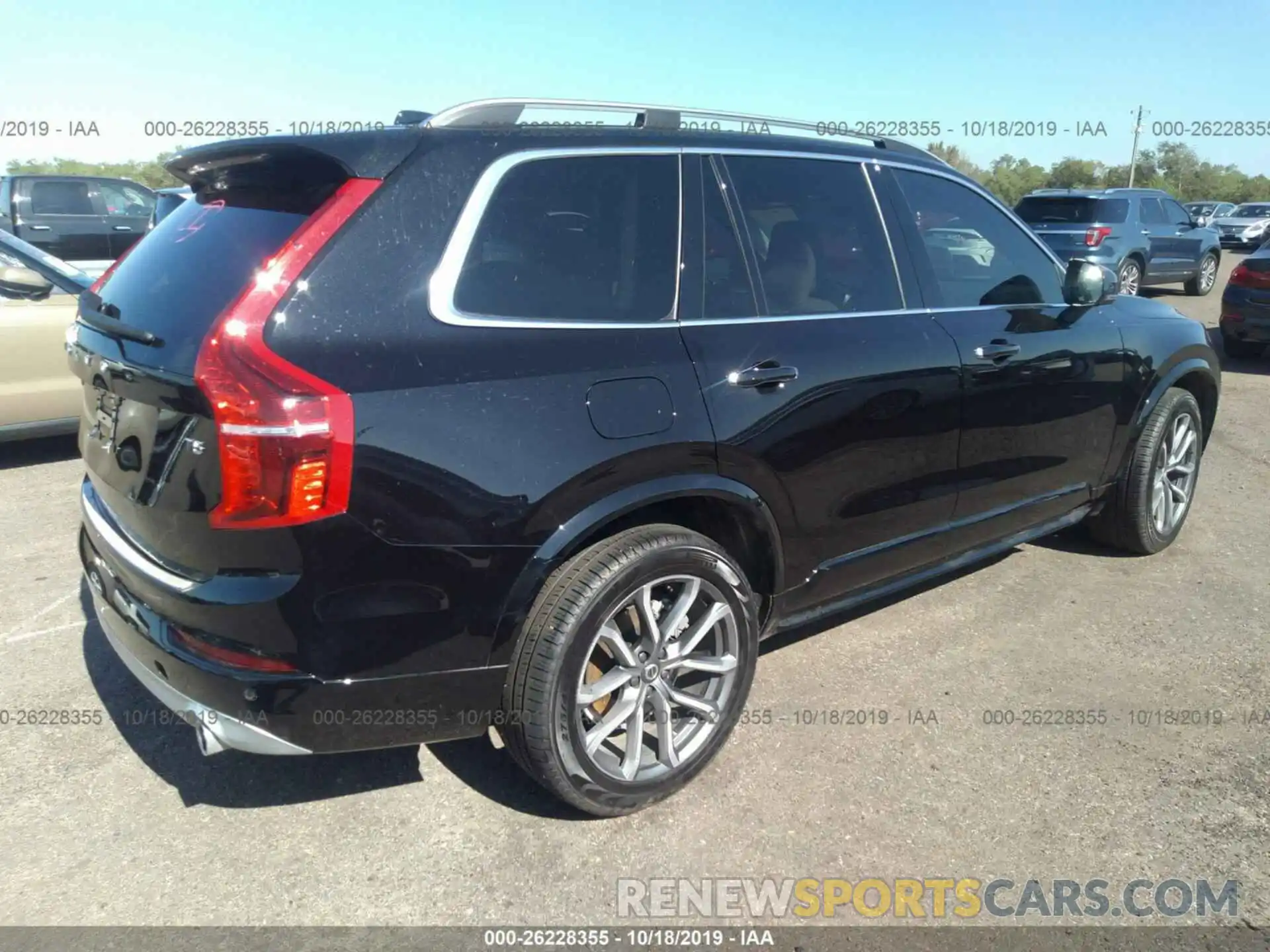 4 Photograph of a damaged car YV4102CK4K1499196 VOLVO XC90 2019