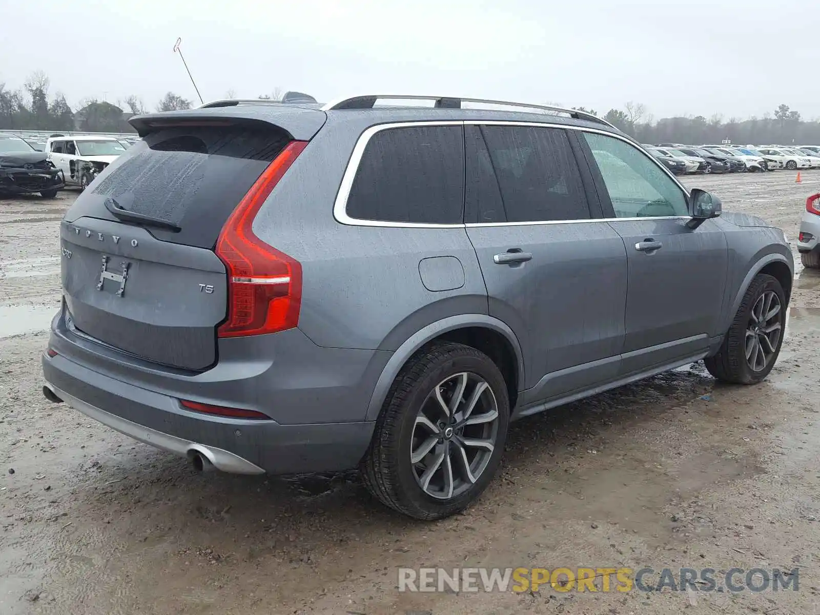 4 Photograph of a damaged car YV4102CK5K1509881 VOLVO XC90 2019