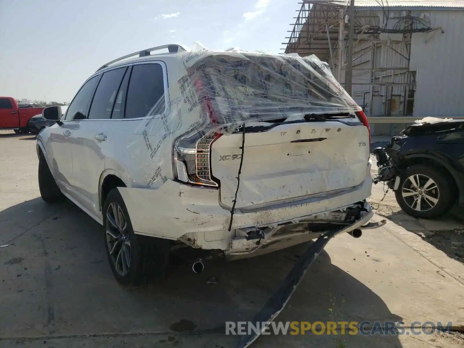 3 Photograph of a damaged car YV4102CK6K1504611 VOLVO XC90 2019