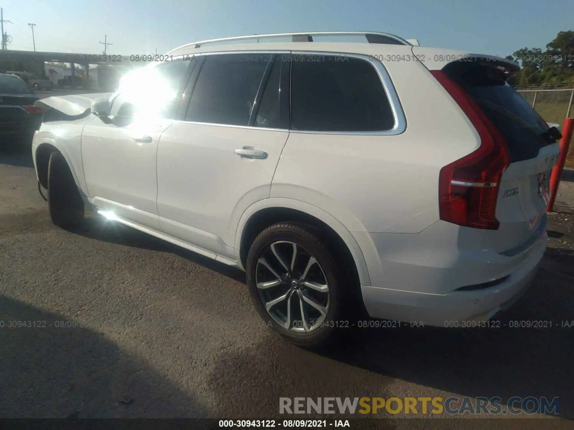 3 Photograph of a damaged car YV4102CK7K1426548 VOLVO XC90 2019