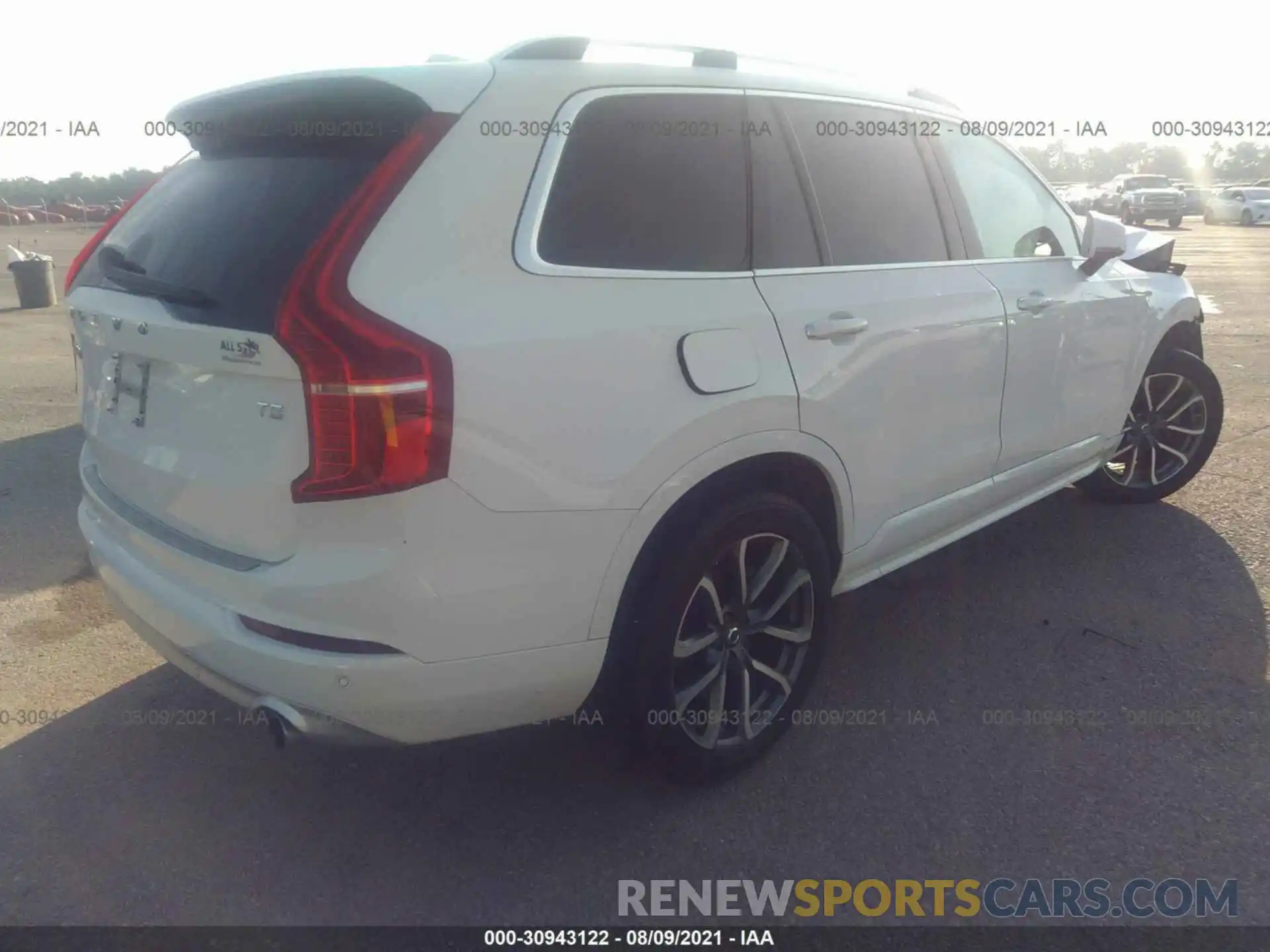 4 Photograph of a damaged car YV4102CK7K1426548 VOLVO XC90 2019