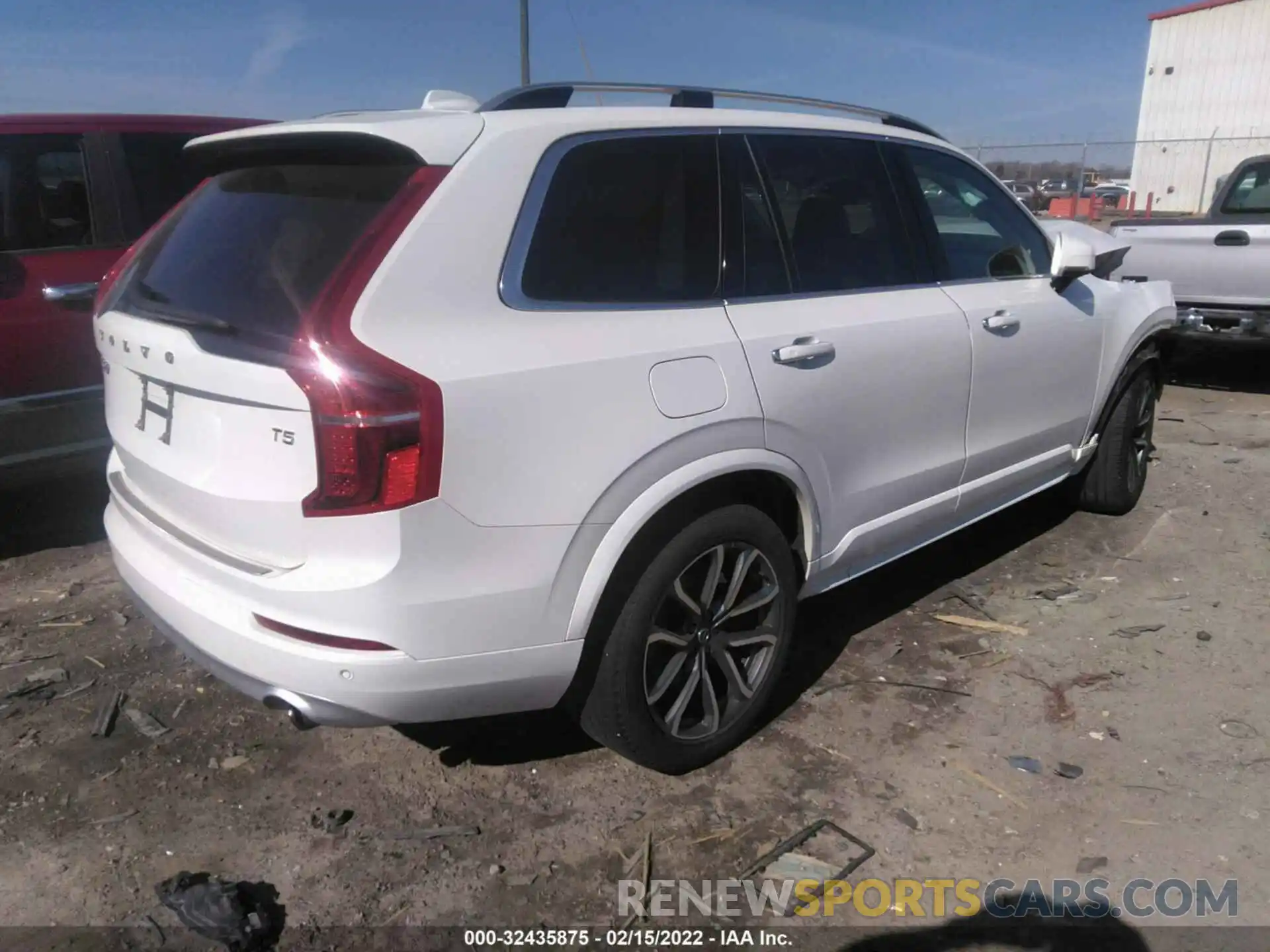 4 Photograph of a damaged car YV4102CK8K1460496 VOLVO XC90 2019