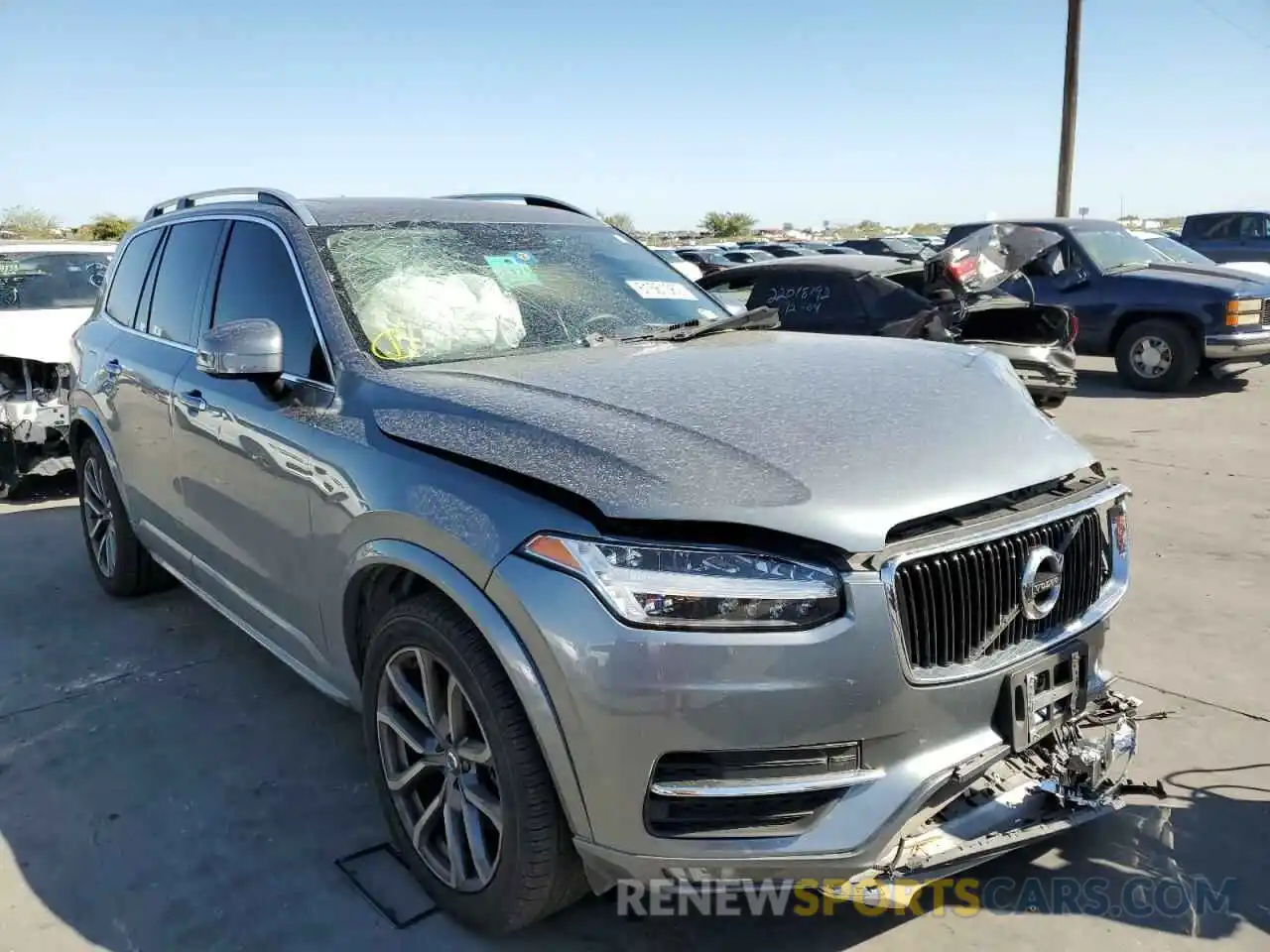 1 Photograph of a damaged car YV4102CK8K1504996 VOLVO XC90 2019