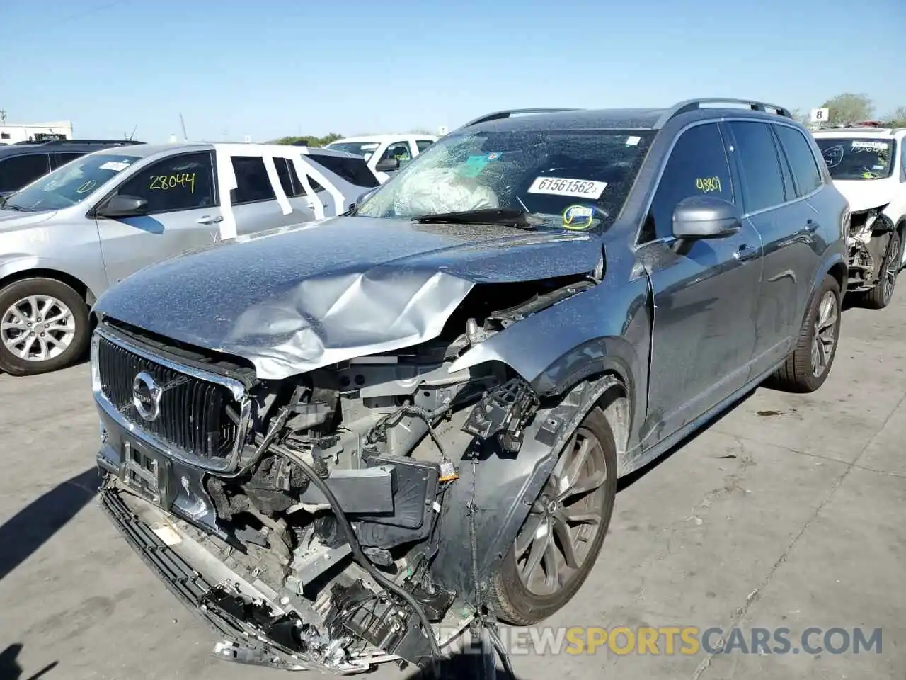 2 Photograph of a damaged car YV4102CK8K1504996 VOLVO XC90 2019