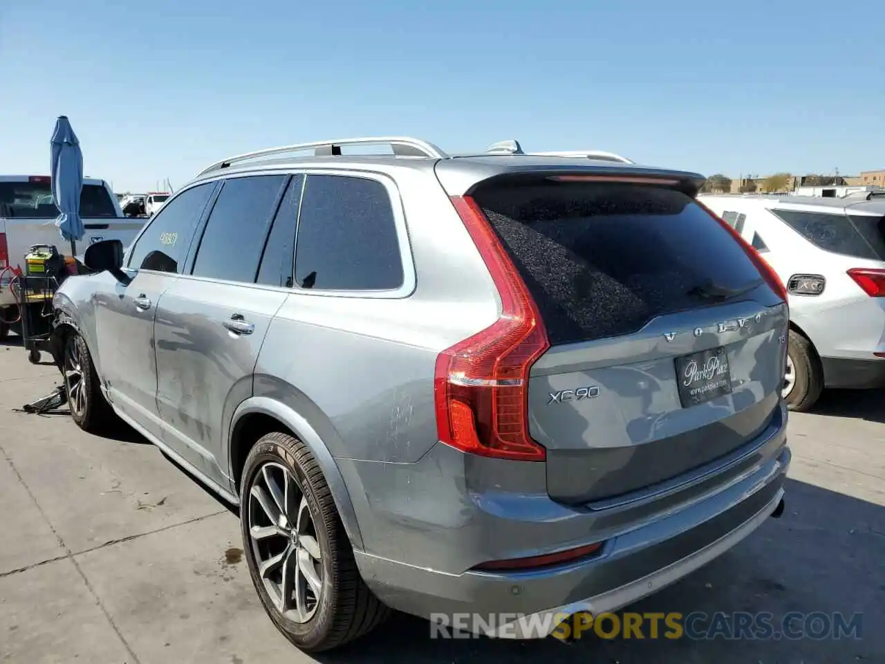 3 Photograph of a damaged car YV4102CK8K1504996 VOLVO XC90 2019