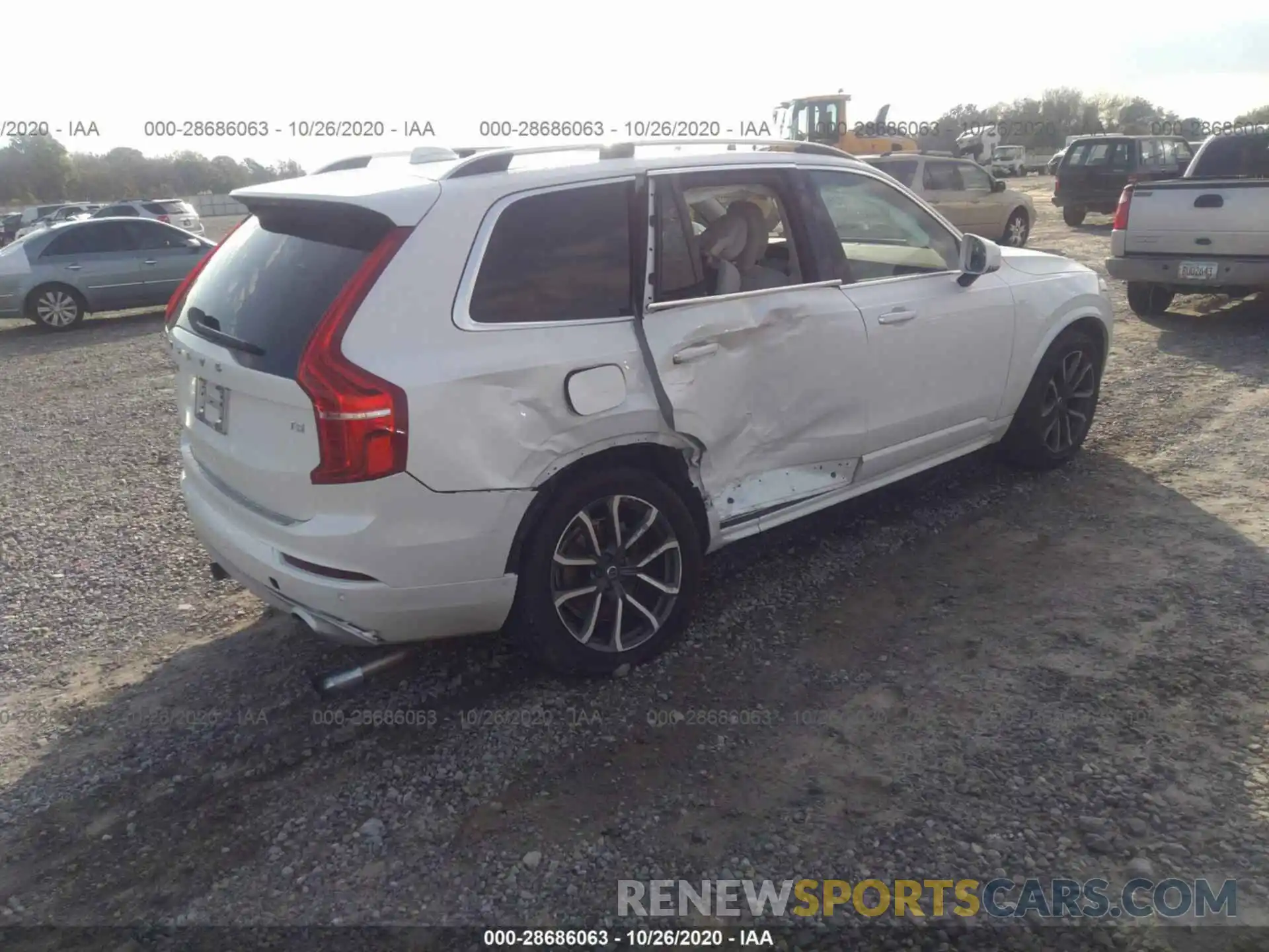 4 Photograph of a damaged car YV4102CK8K1509499 VOLVO XC90 2019