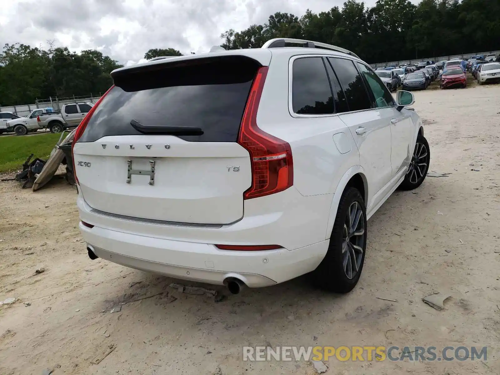 4 Photograph of a damaged car YV4102CKXK1458054 VOLVO XC90 2019