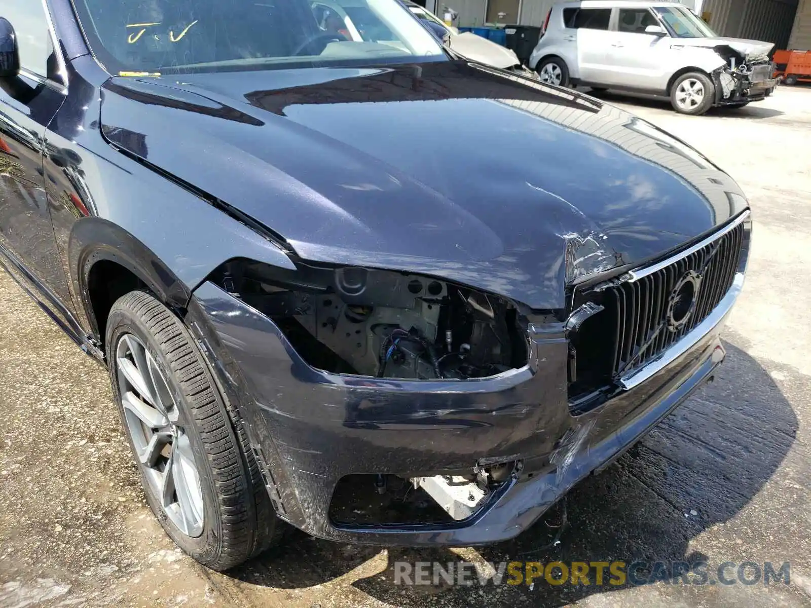 9 Photograph of a damaged car YV4102CKXK1489689 VOLVO XC90 2019