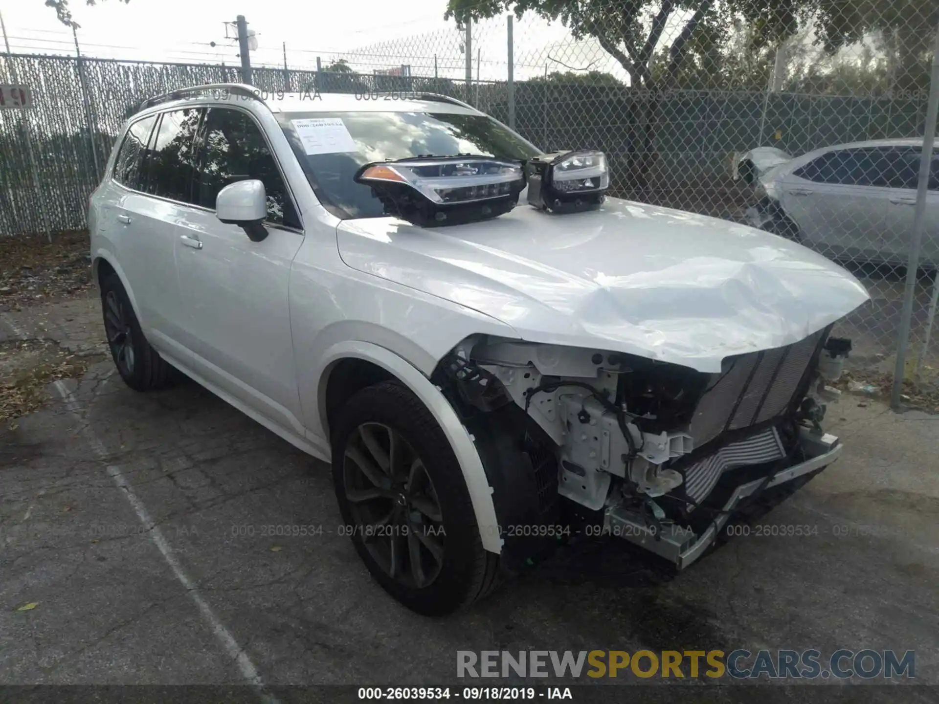 1 Photograph of a damaged car YV4102CKXK1512789 VOLVO XC90 2019