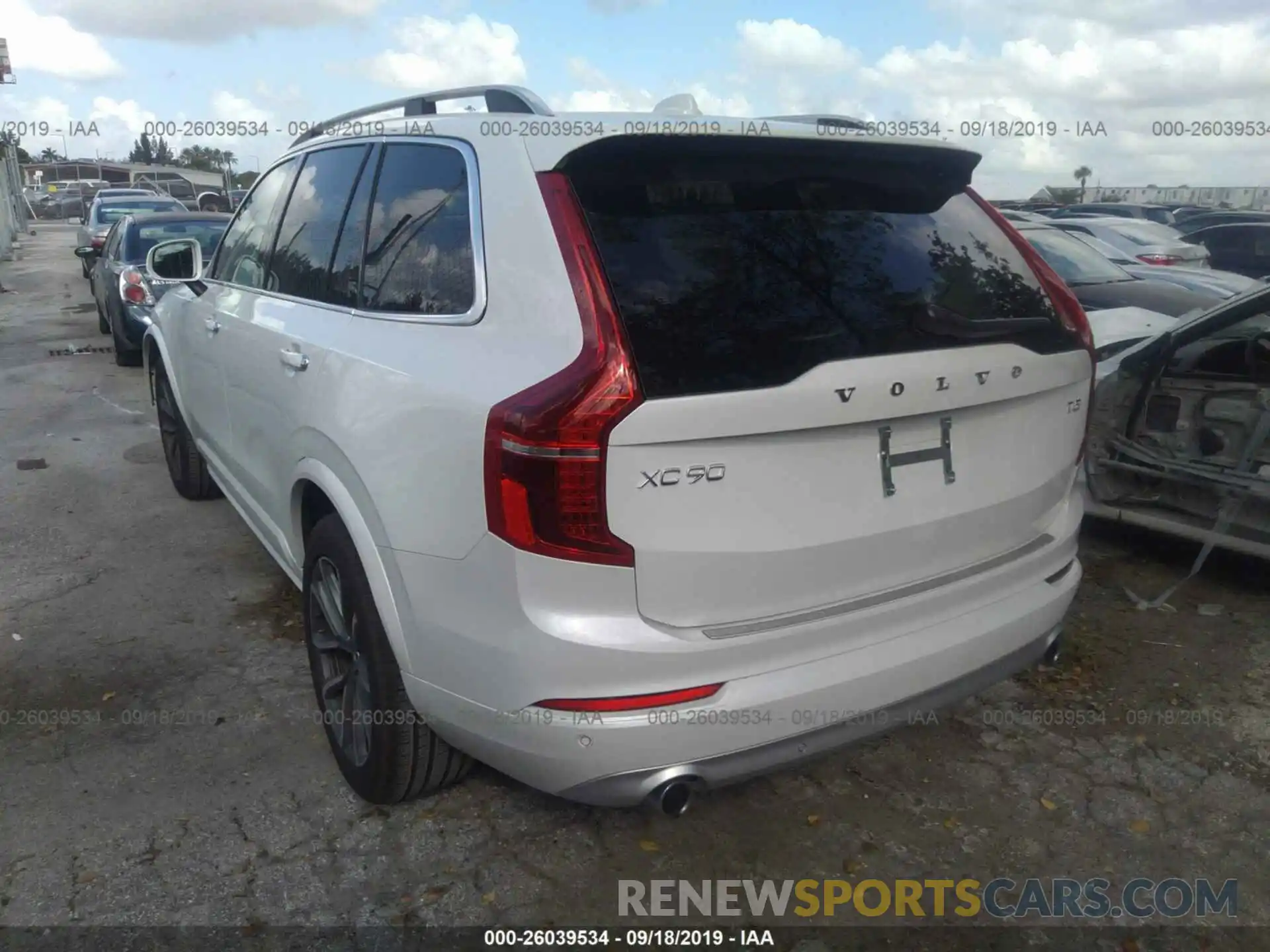 3 Photograph of a damaged car YV4102CKXK1512789 VOLVO XC90 2019