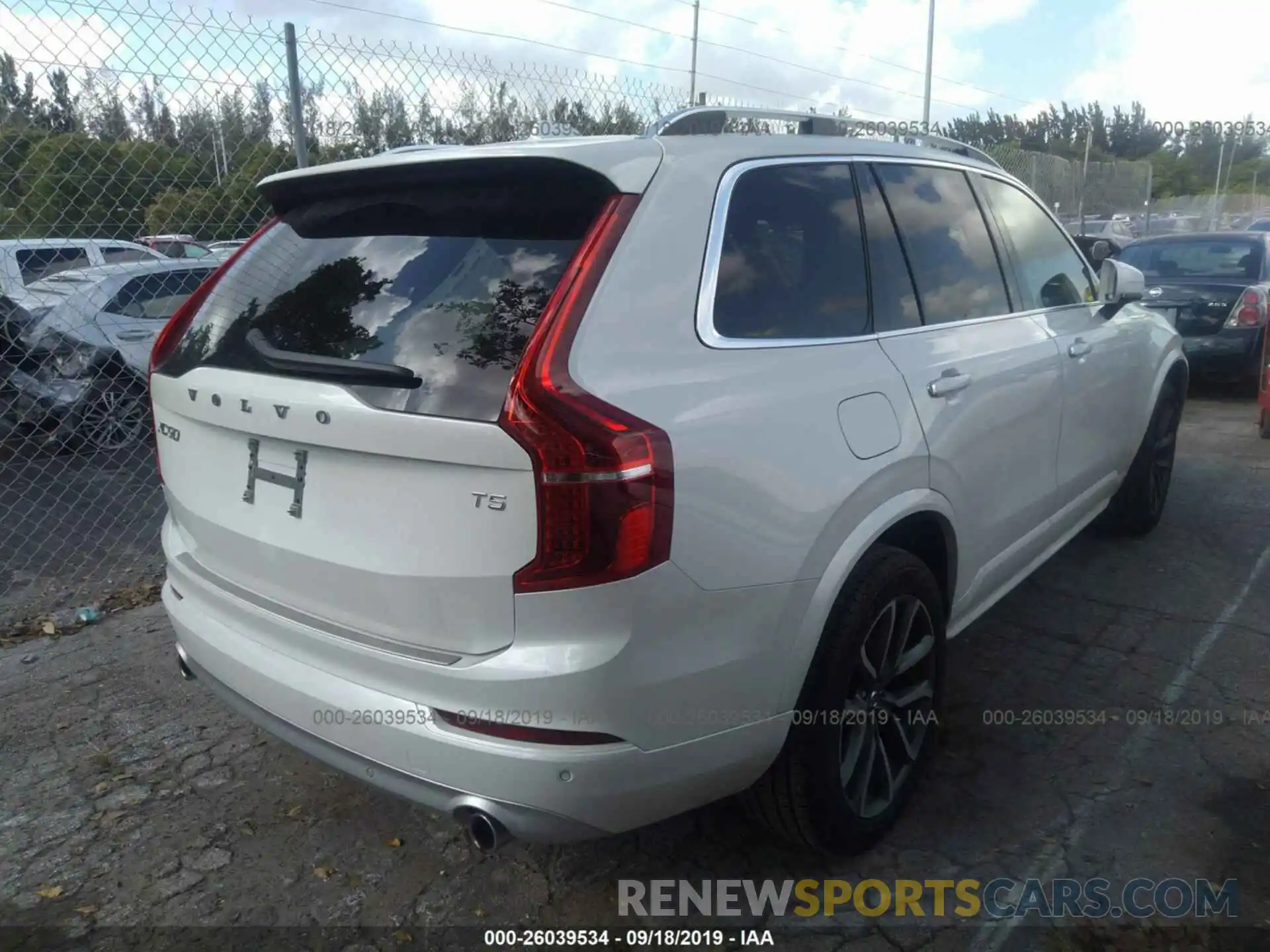 4 Фотография поврежденного автомобиля YV4102CKXK1512789 VOLVO XC90 2019