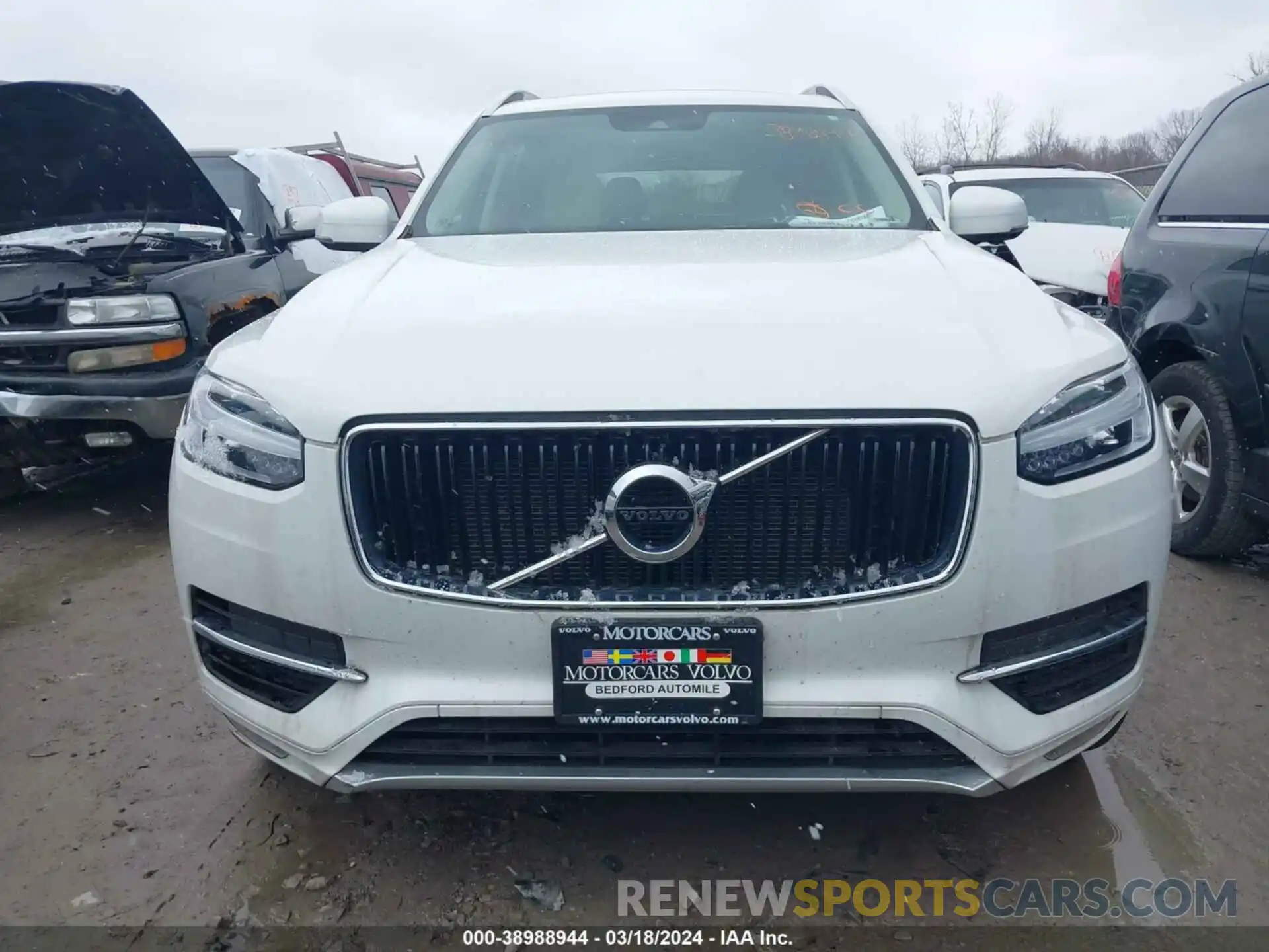 11 Photograph of a damaged car YV4102PK1K1494791 VOLVO XC90 2019