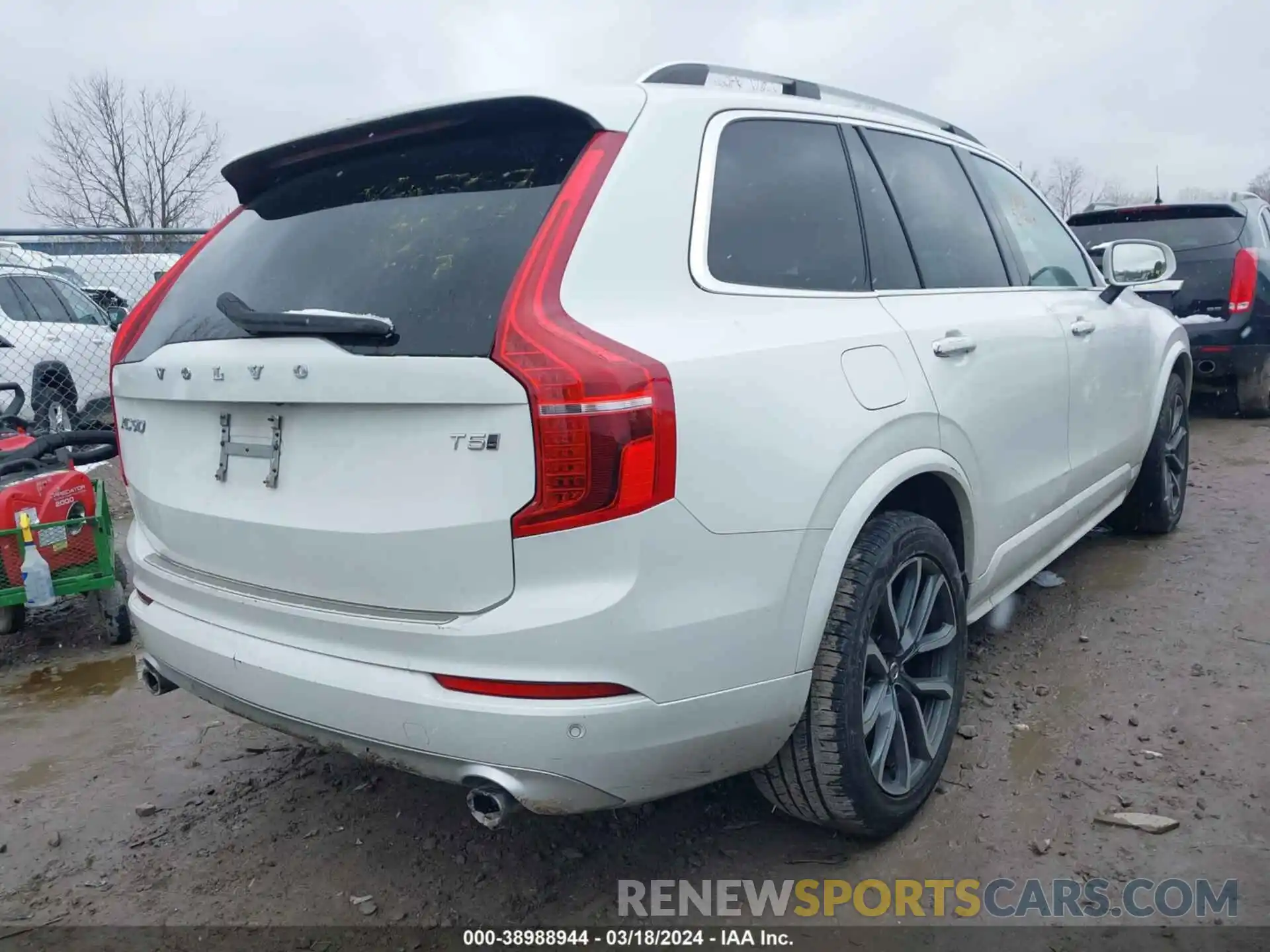 4 Photograph of a damaged car YV4102PK1K1494791 VOLVO XC90 2019