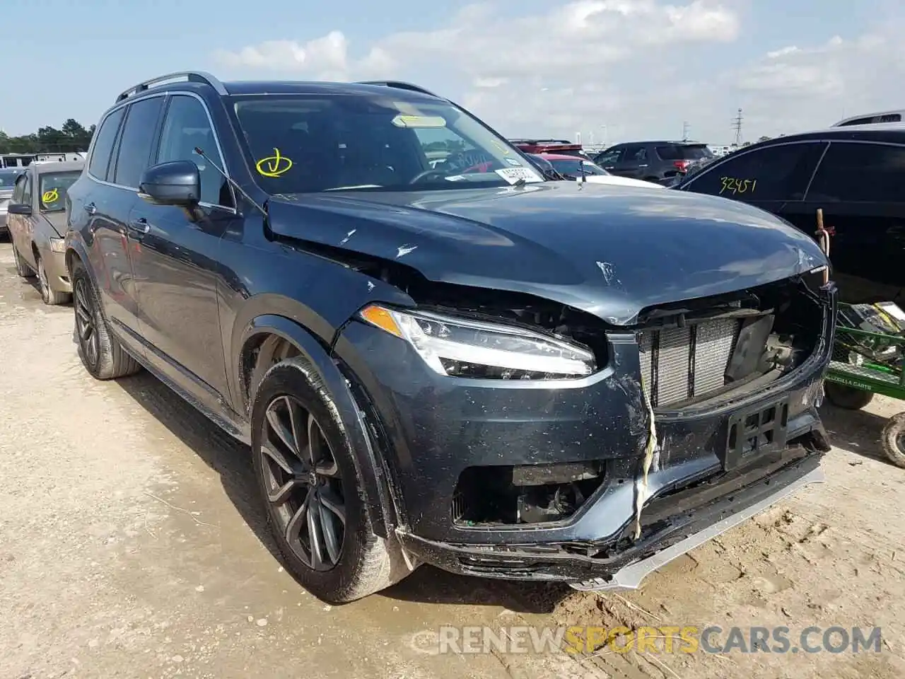 1 Photograph of a damaged car YV4102PK1K1503215 VOLVO XC90 2019