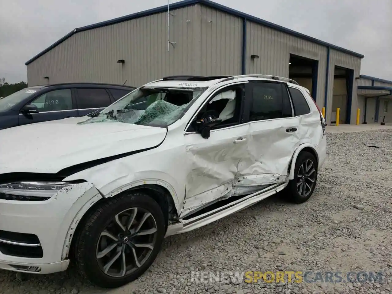 9 Photograph of a damaged car YV4102PK2K1503143 VOLVO XC90 2019