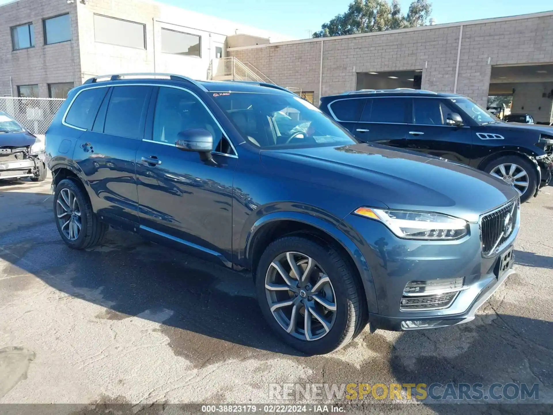 1 Photograph of a damaged car YV4102PK3K1482139 VOLVO XC90 2019