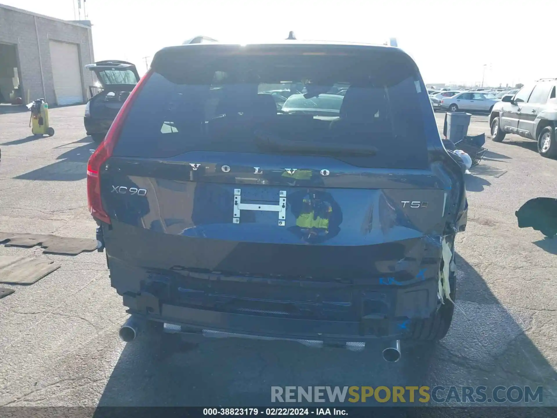 17 Photograph of a damaged car YV4102PK3K1482139 VOLVO XC90 2019