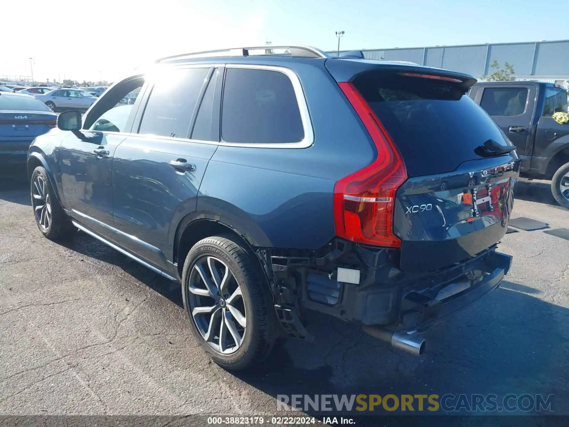 3 Photograph of a damaged car YV4102PK3K1482139 VOLVO XC90 2019