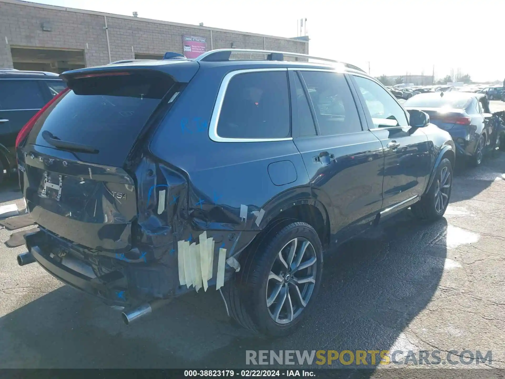 4 Photograph of a damaged car YV4102PK3K1482139 VOLVO XC90 2019