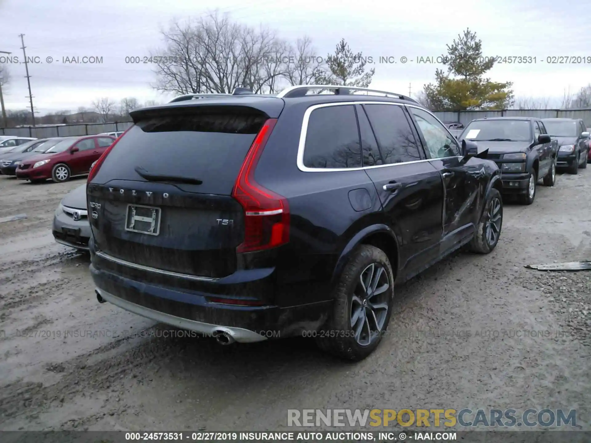 4 Photograph of a damaged car YV4102PK4K1439882 VOLVO XC90 2019