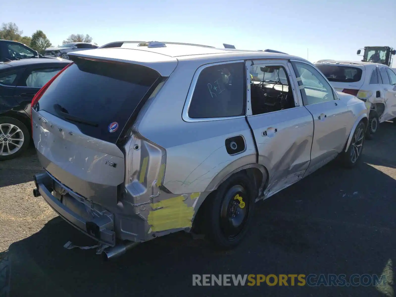 4 Photograph of a damaged car YV4102PK4K1501507 VOLVO XC90 2019