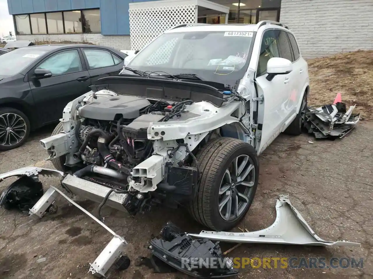 2 Photograph of a damaged car YV4102PK7K1489062 VOLVO XC90 2019