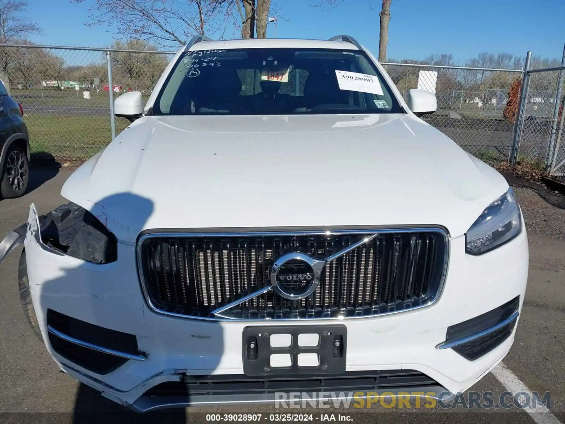 12 Photograph of a damaged car YV4102PK7K1506393 VOLVO XC90 2019