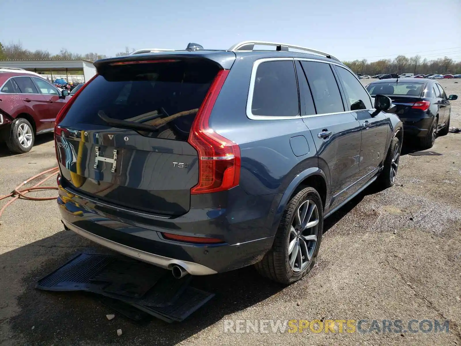 4 Photograph of a damaged car YV4102PK7K1507267 VOLVO XC90 2019