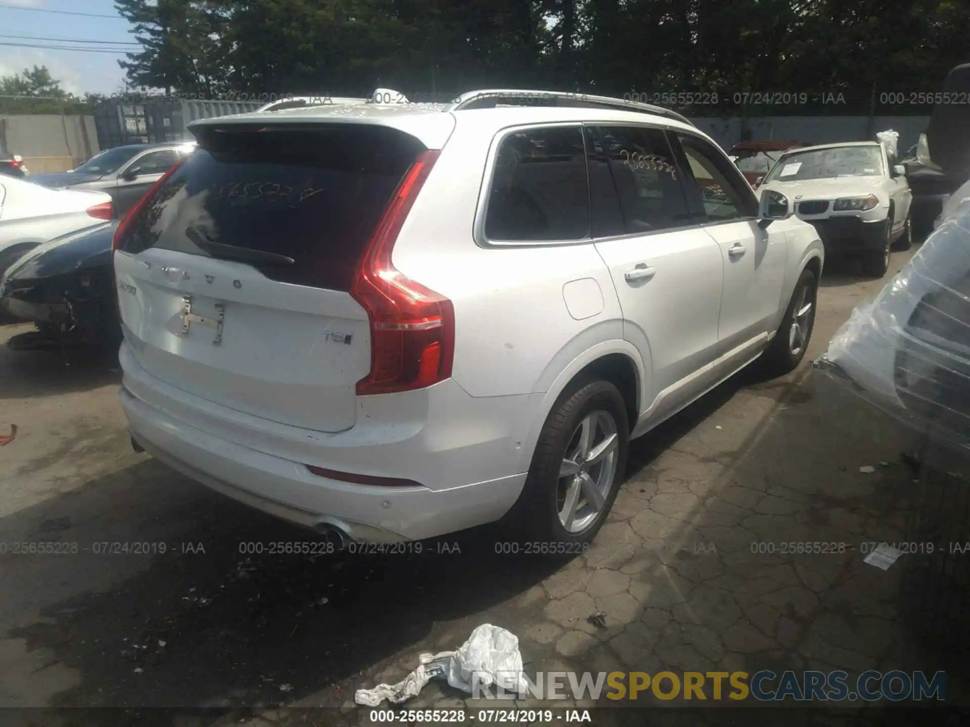 4 Фотография поврежденного автомобиля YV4102PK8K1459150 VOLVO XC90 2019