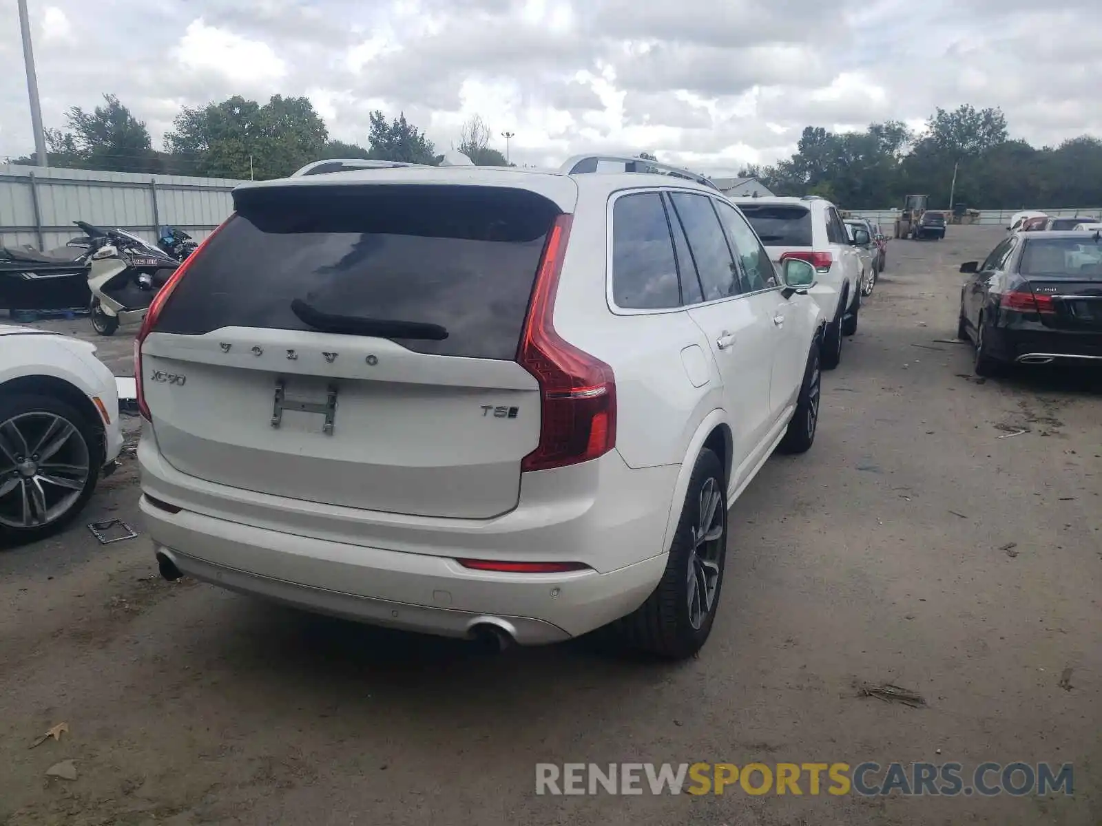 4 Photograph of a damaged car YV4102PK9K1441739 VOLVO XC90 2019