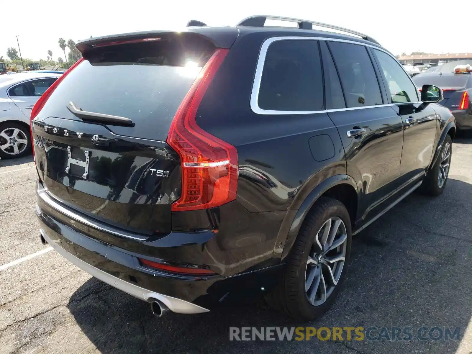 4 Photograph of a damaged car YV4102PK9K1507707 VOLVO XC90 2019