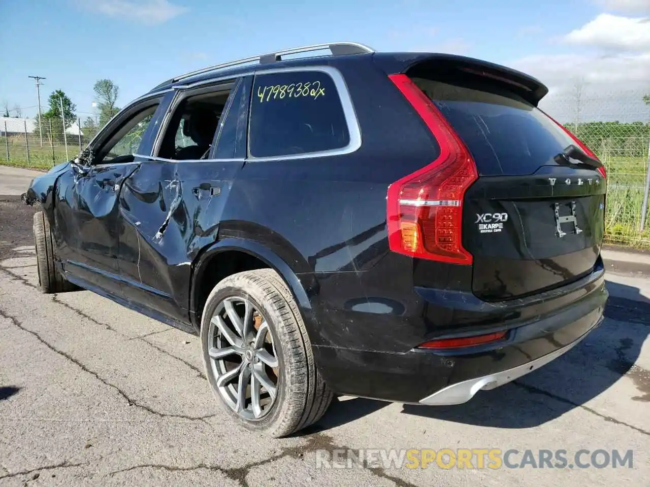 3 Photograph of a damaged car YV4102PKXK1491971 VOLVO XC90 2019