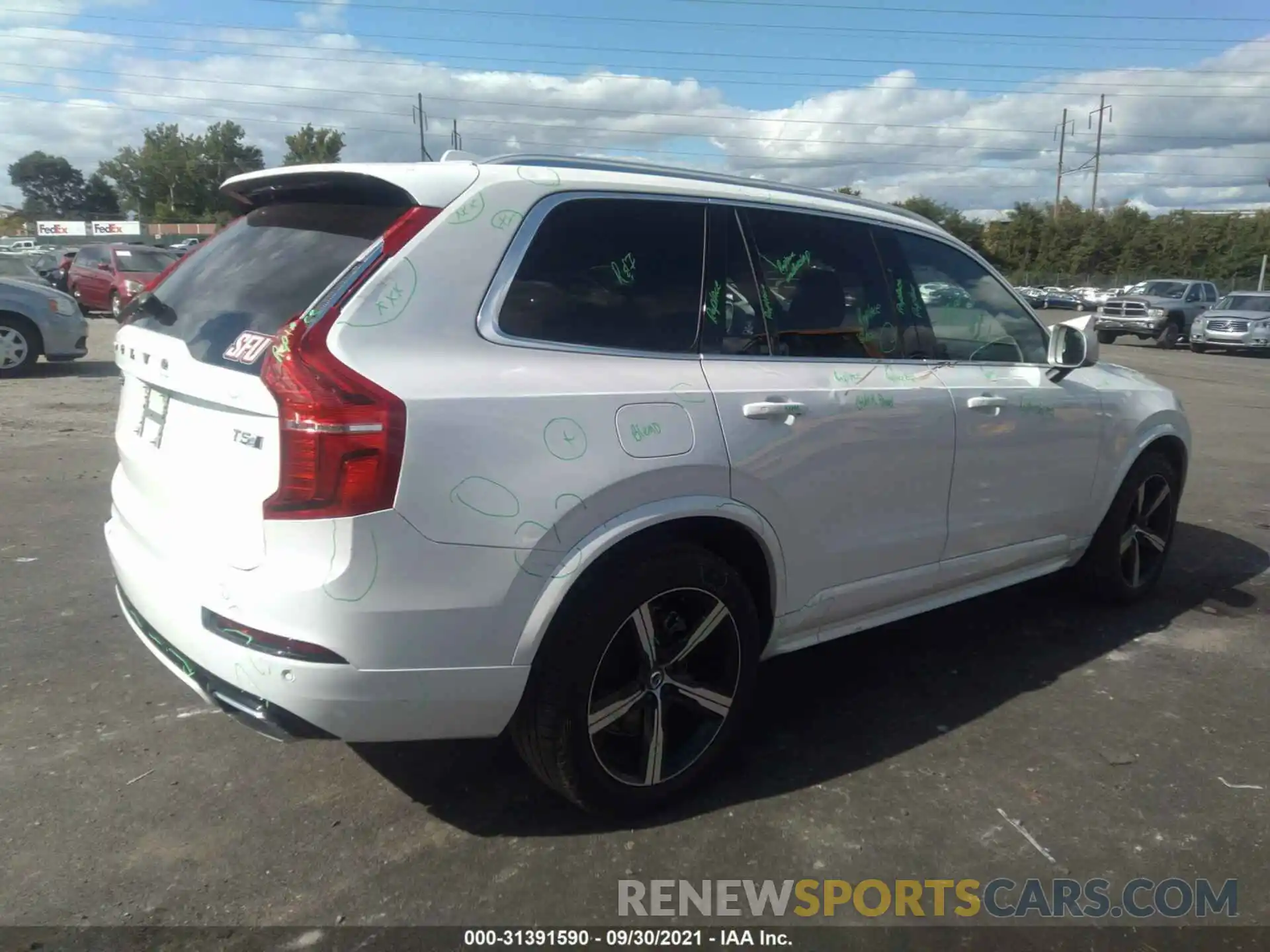 4 Photograph of a damaged car YV4102PM1K1507623 VOLVO XC90 2019