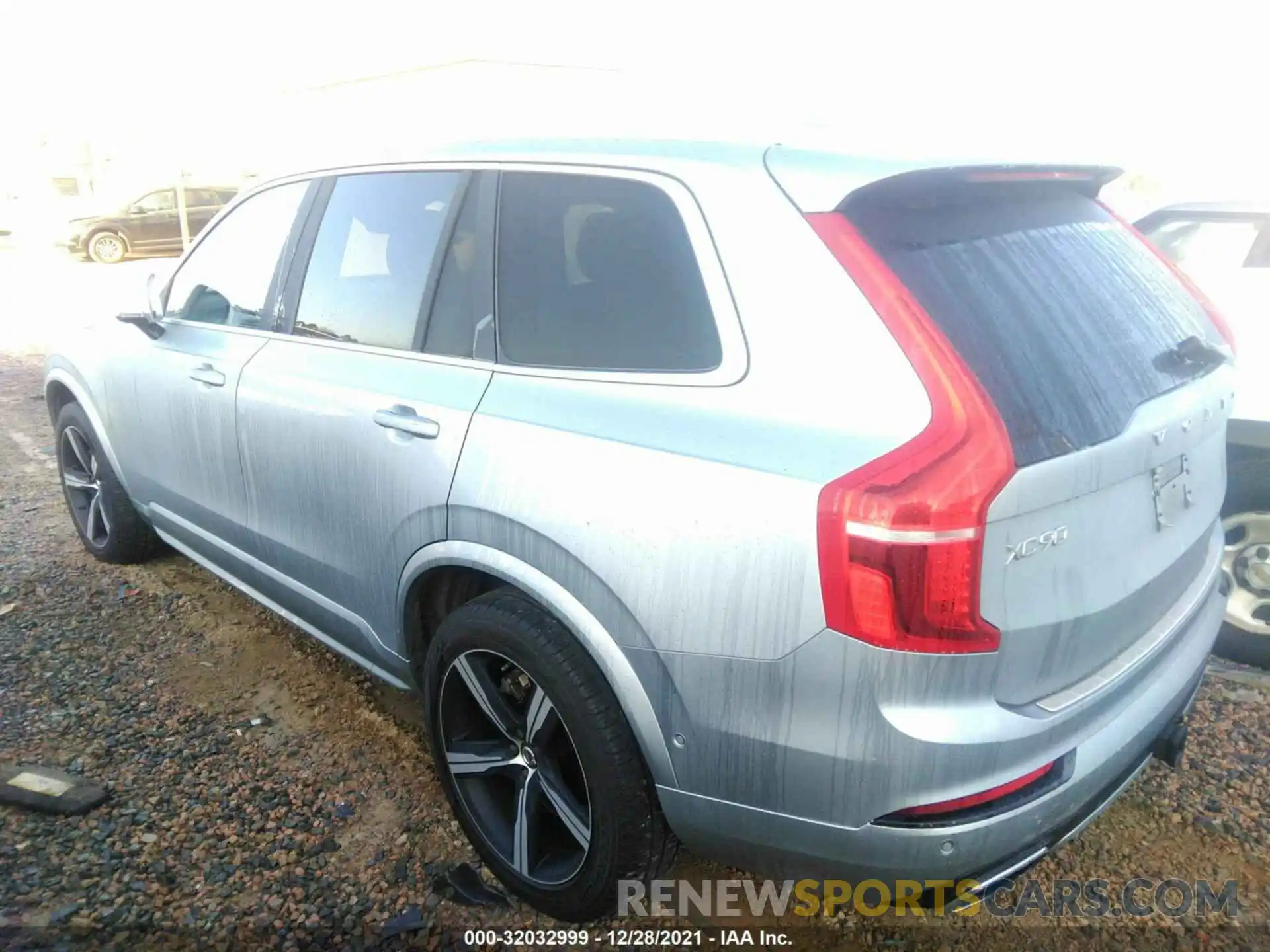 3 Photograph of a damaged car YV4102PM4K1423604 VOLVO XC90 2019