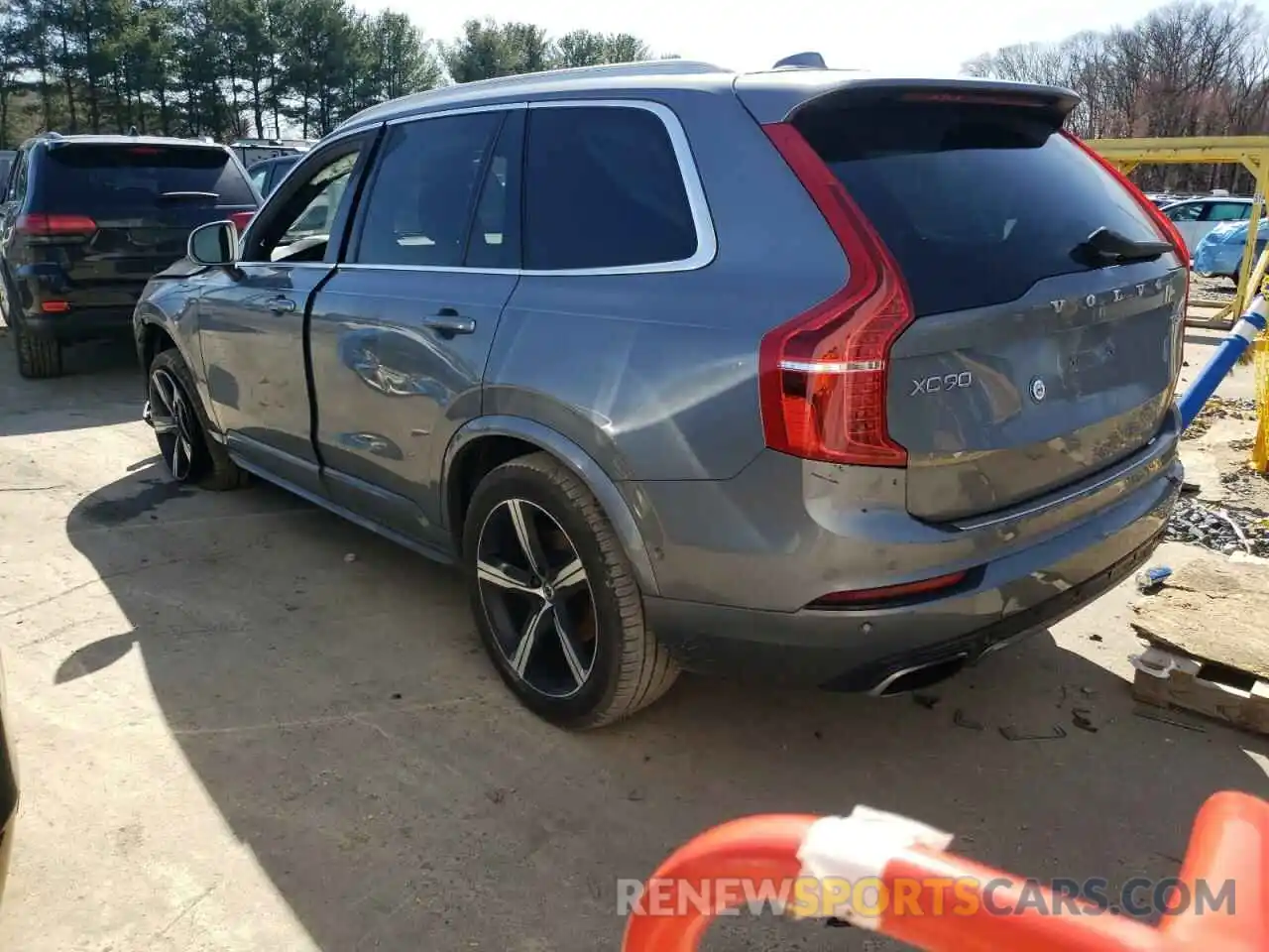 2 Фотография поврежденного автомобиля YV4102PM5K1489983 VOLVO XC90 2019