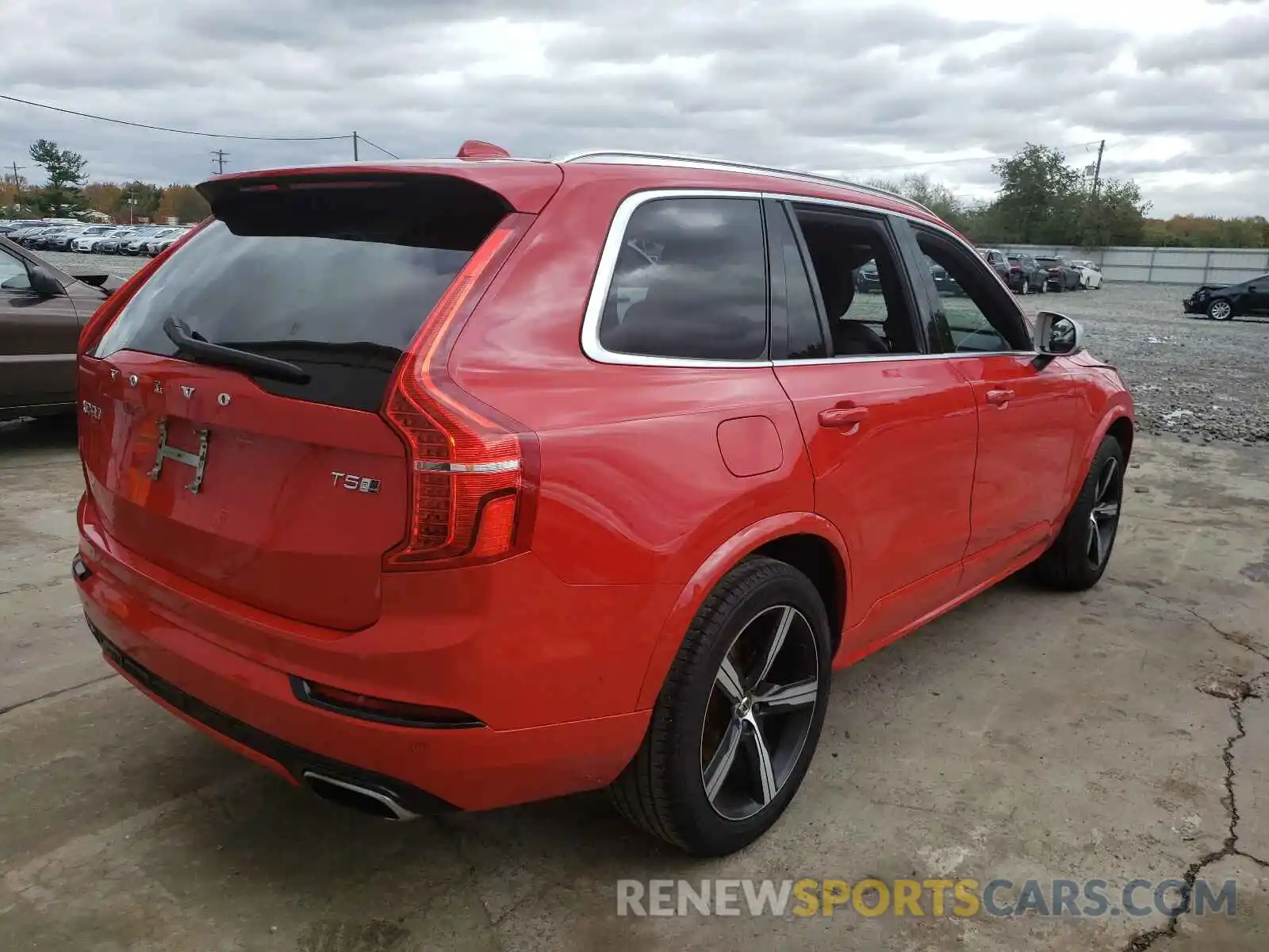 4 Photograph of a damaged car YV4102PM8K1468996 VOLVO XC90 2019