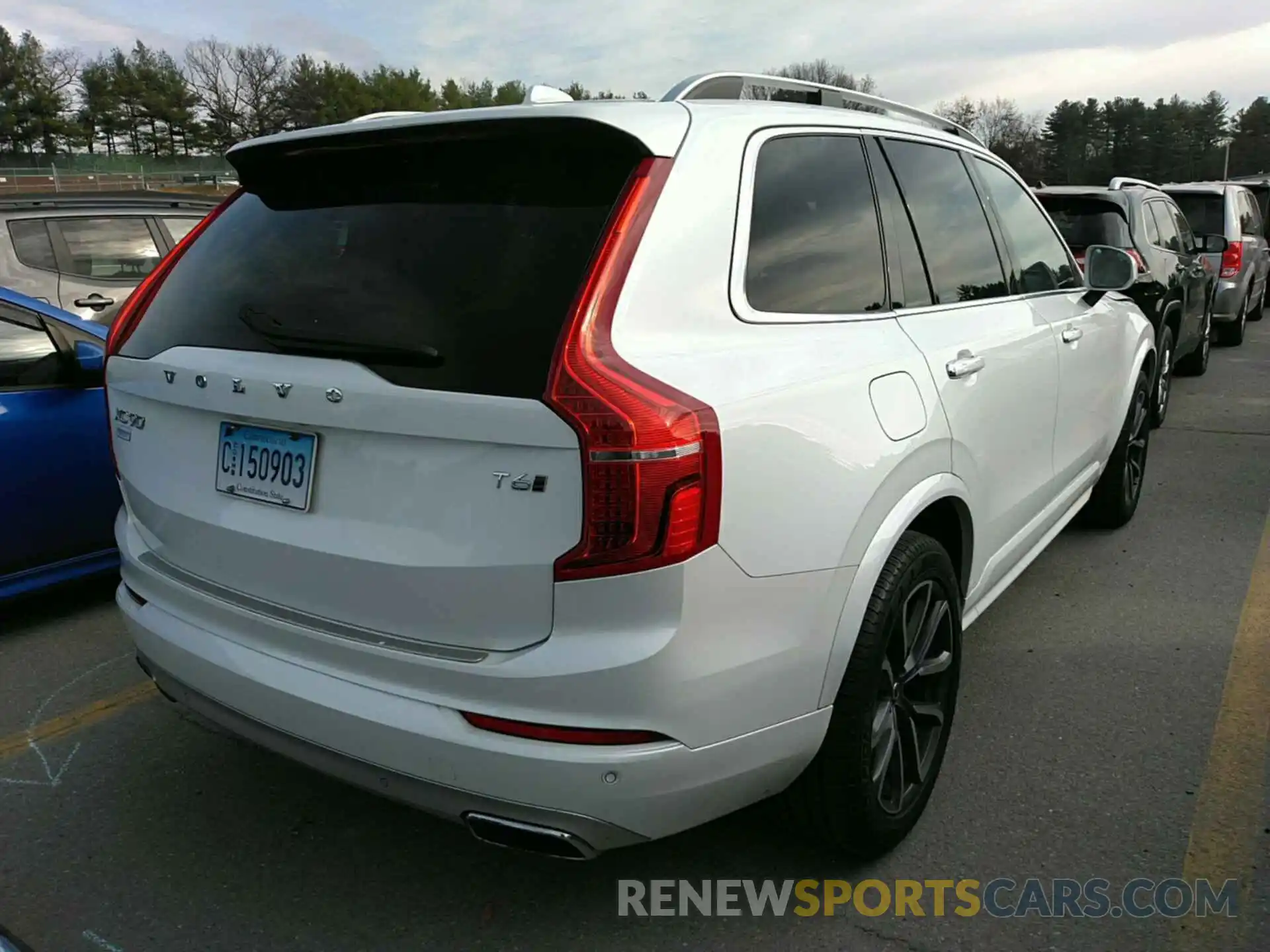 4 Photograph of a damaged car YV4A22PK3K1424347 VOLVO XC90 2019