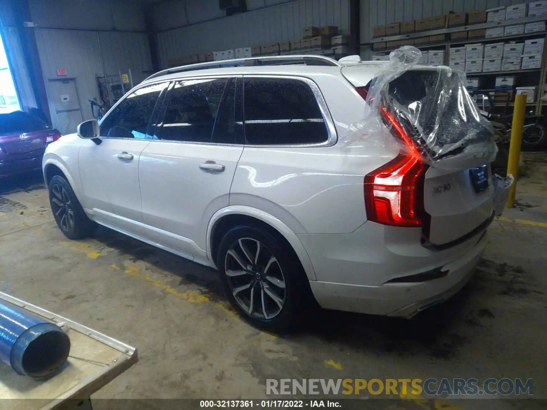 3 Фотография поврежденного автомобиля YV4A22PK3K1428639 VOLVO XC90 2019