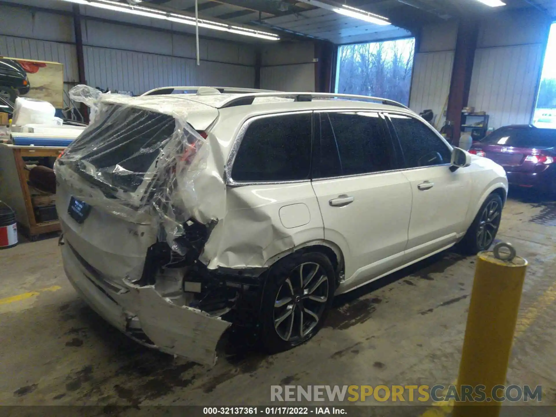 4 Photograph of a damaged car YV4A22PK3K1428639 VOLVO XC90 2019