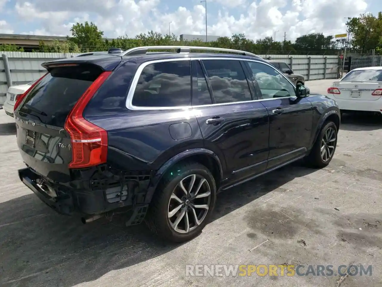 4 Photograph of a damaged car YV4A22PK5K1470343 VOLVO XC90 2019