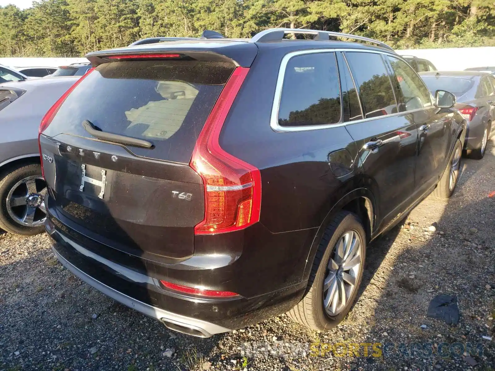 4 Photograph of a damaged car YV4A22PK6K1440896 VOLVO XC90 2019