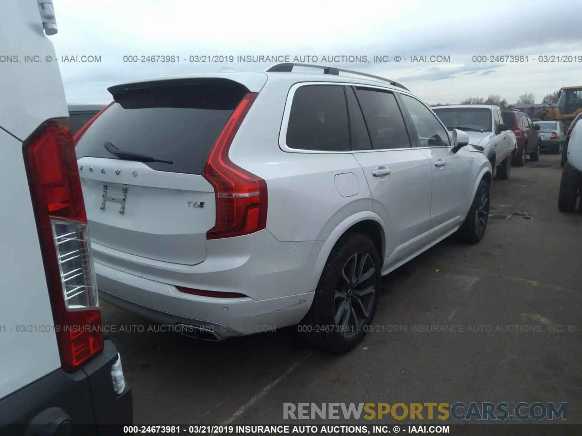 4 Фотография поврежденного автомобиля YV4A22PK7K1416980 VOLVO XC90 2019