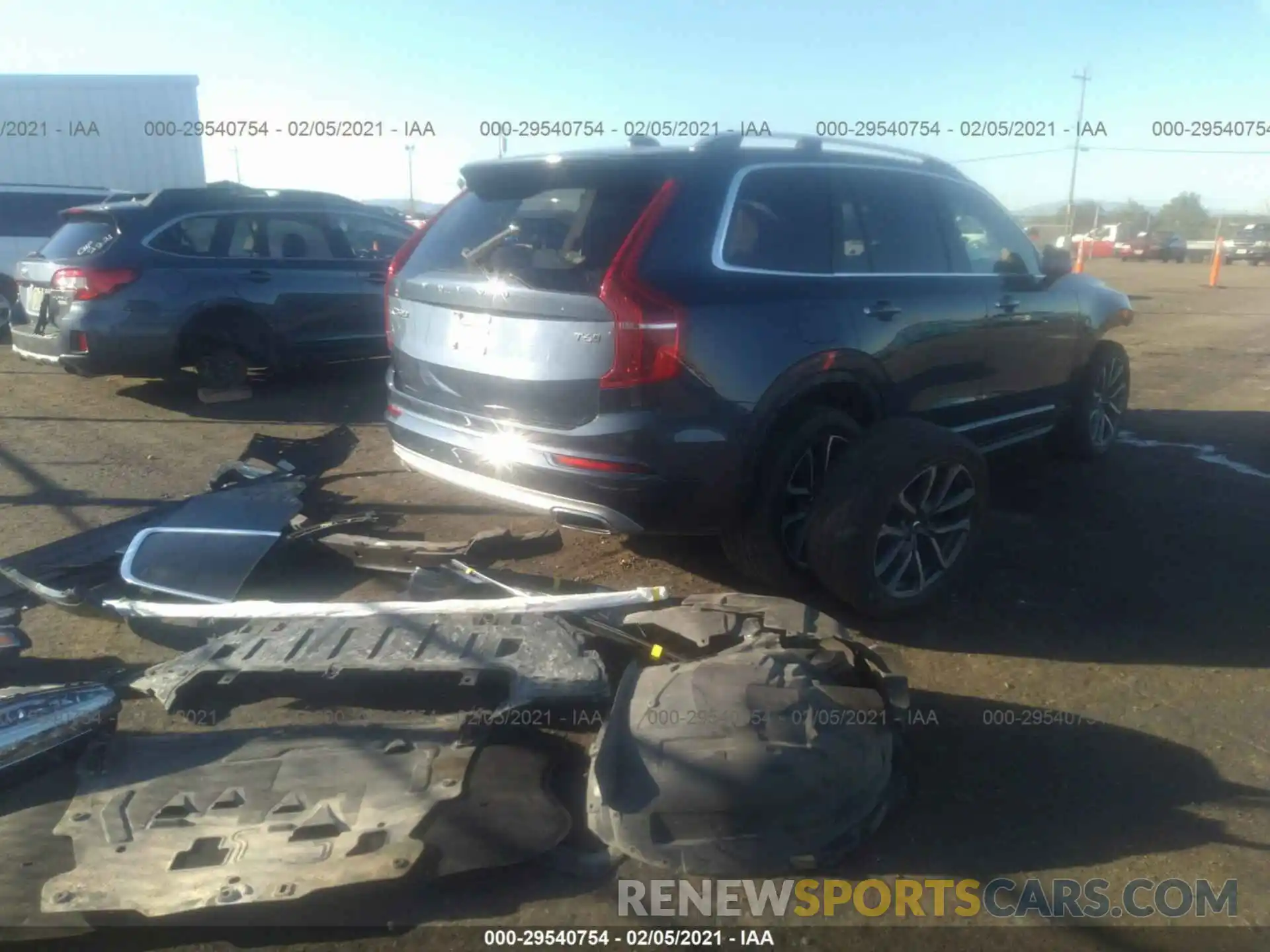 4 Фотография поврежденного автомобиля YV4A22PK7K1485698 VOLVO XC90 2019