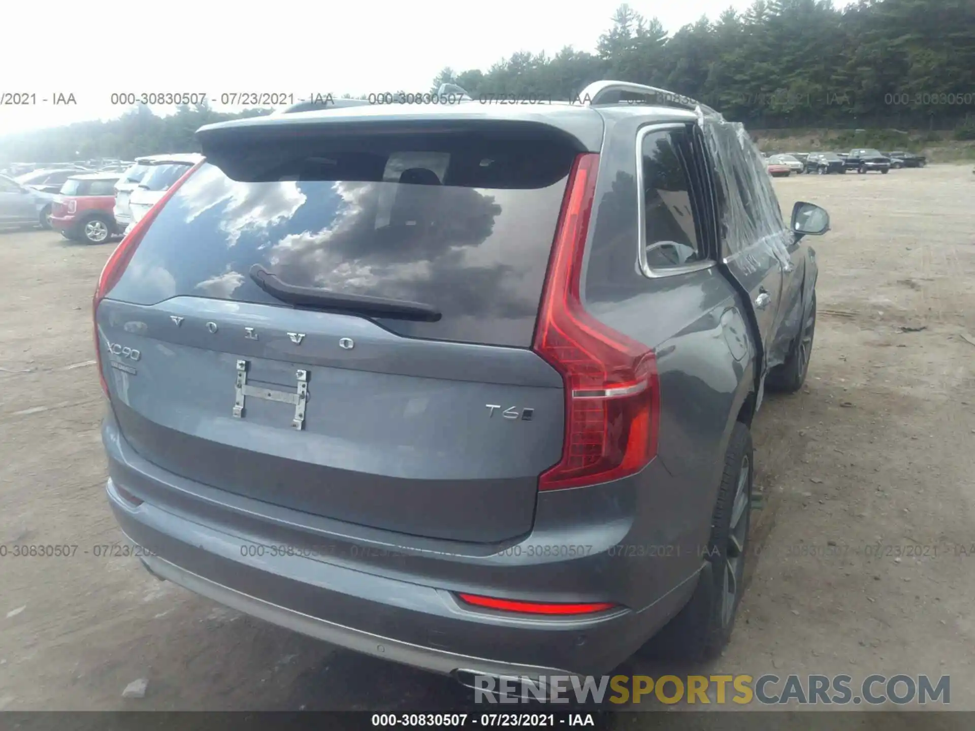 4 Photograph of a damaged car YV4A22PK8K1443329 VOLVO XC90 2019