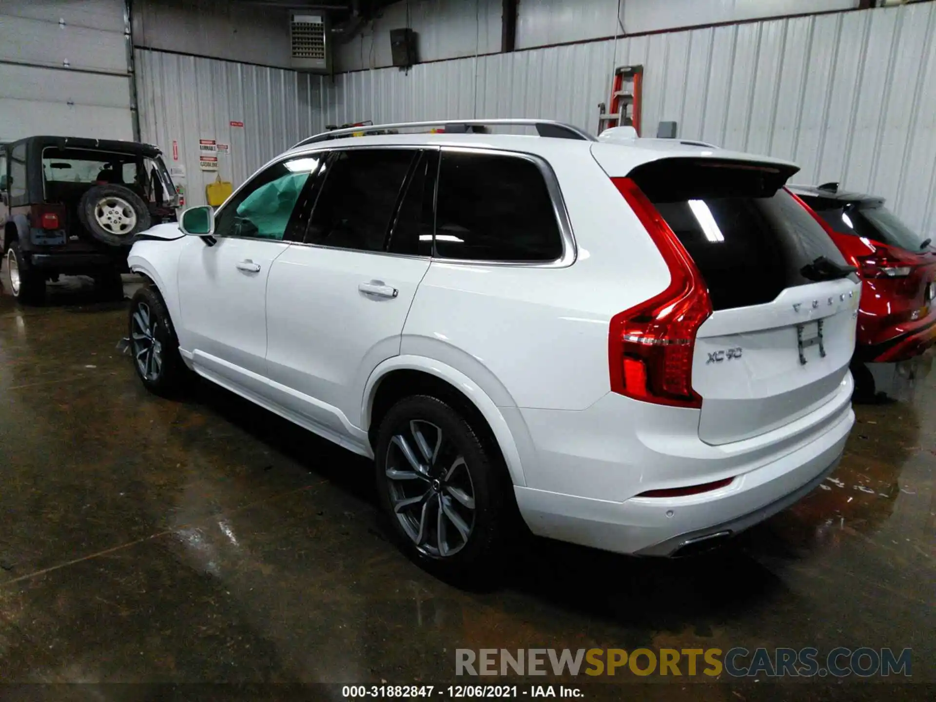 3 Фотография поврежденного автомобиля YV4A22PK8K1444206 VOLVO XC90 2019