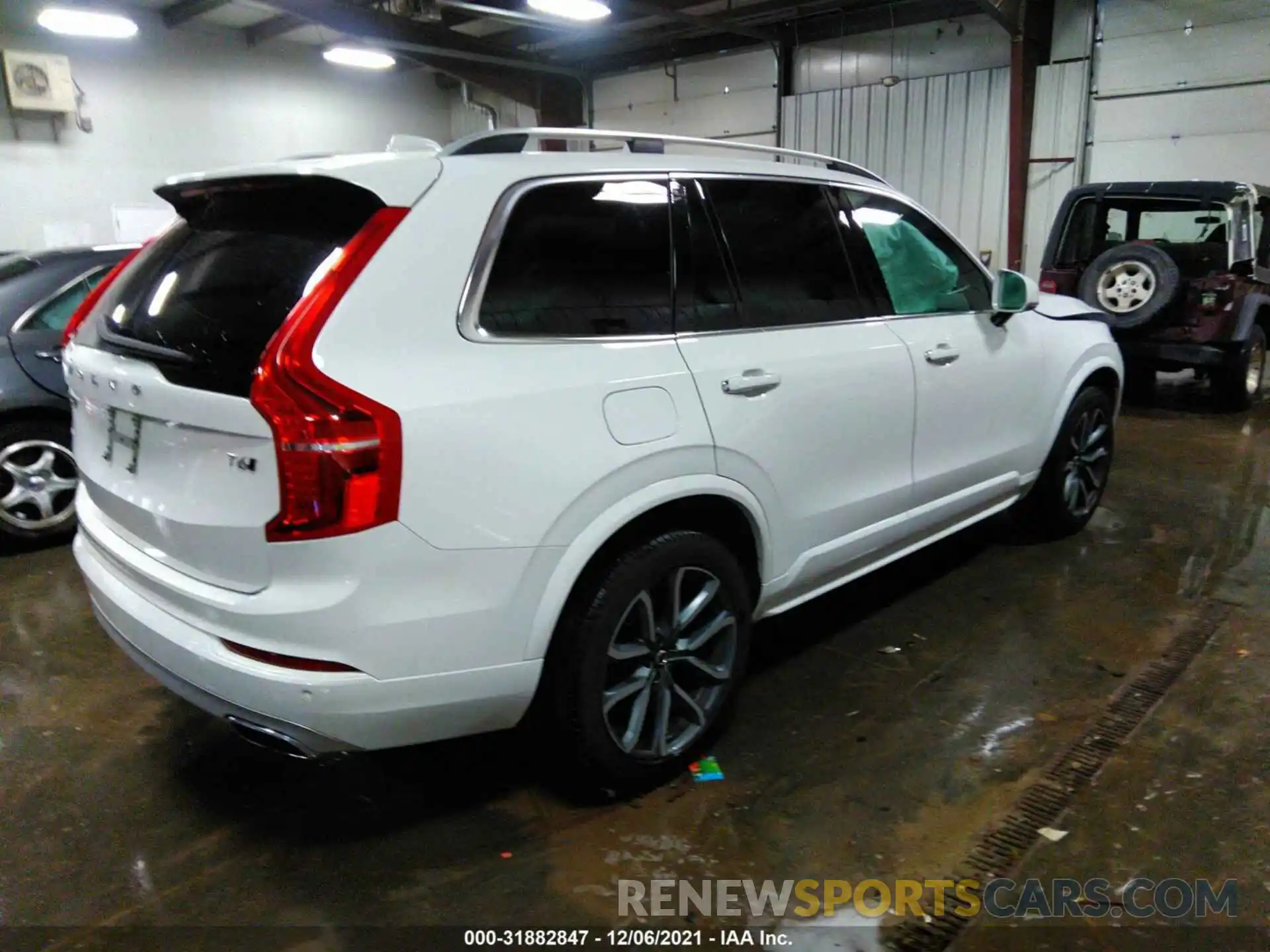 4 Фотография поврежденного автомобиля YV4A22PK8K1444206 VOLVO XC90 2019