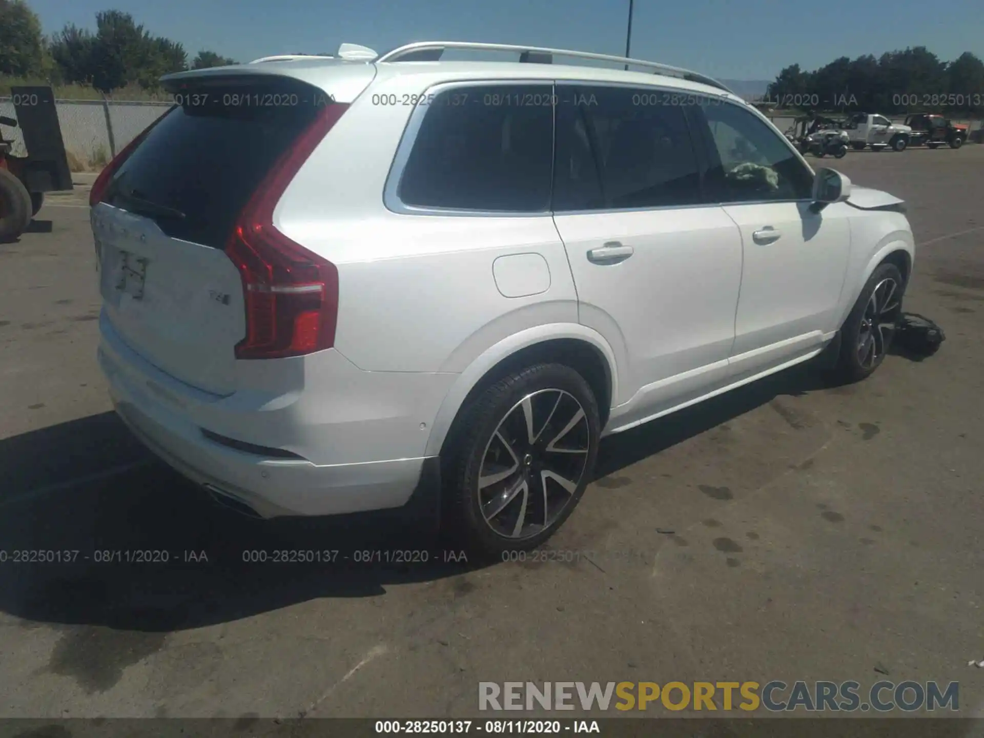 4 Фотография поврежденного автомобиля YV4A22PK8K1476606 VOLVO XC90 2019