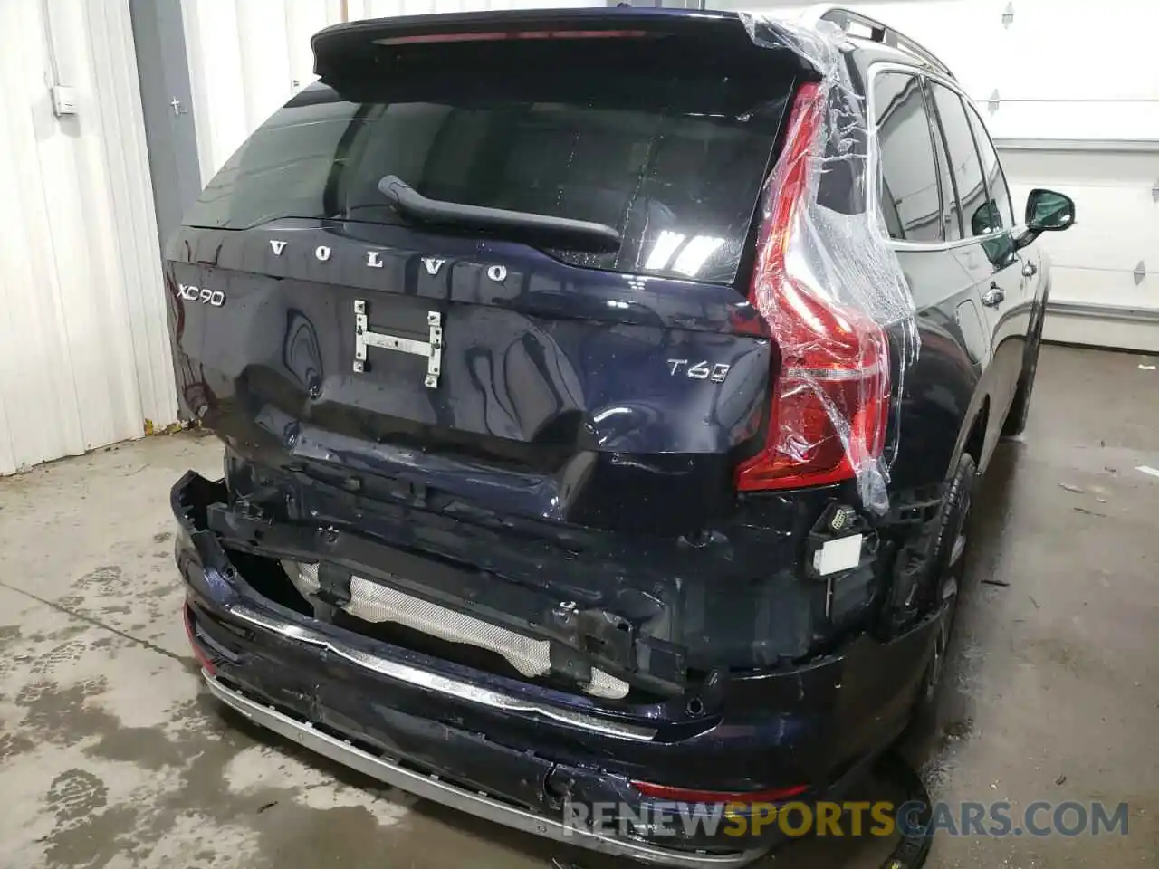 4 Photograph of a damaged car YV4A22PK8K1477304 VOLVO XC90 2019