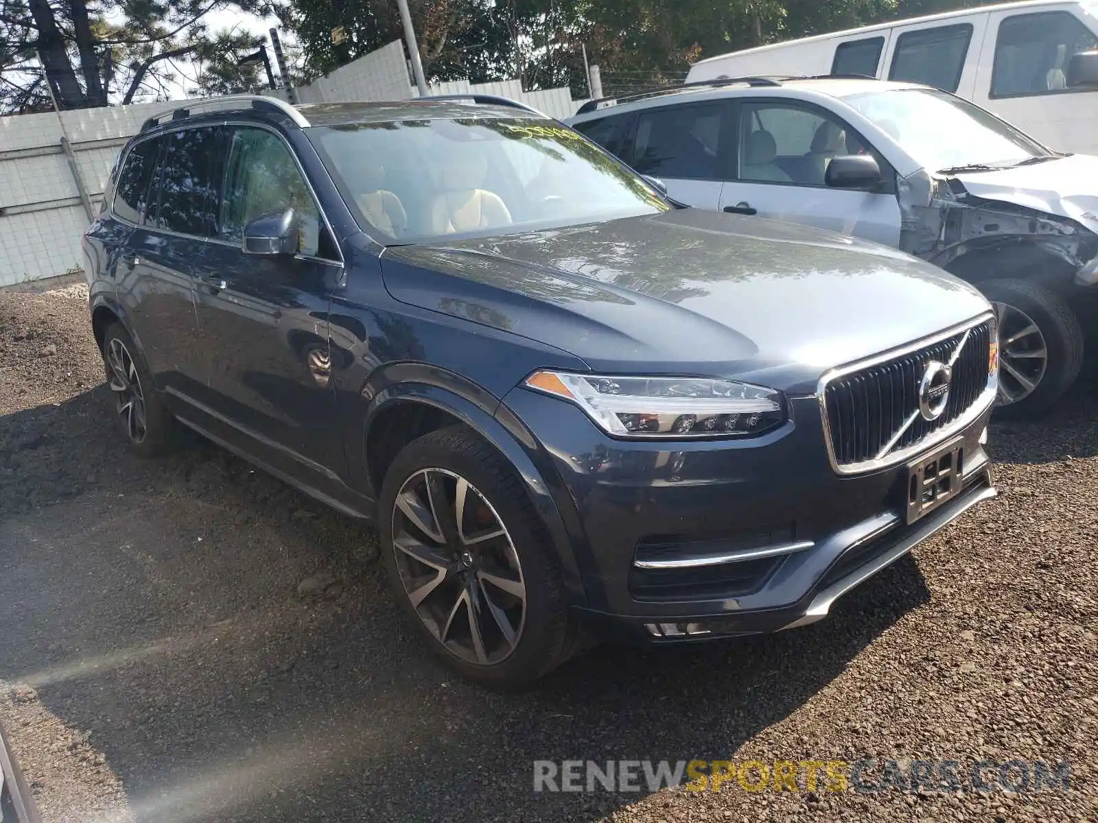 1 Фотография поврежденного автомобиля YV4A22PK8K1496323 VOLVO XC90 2019