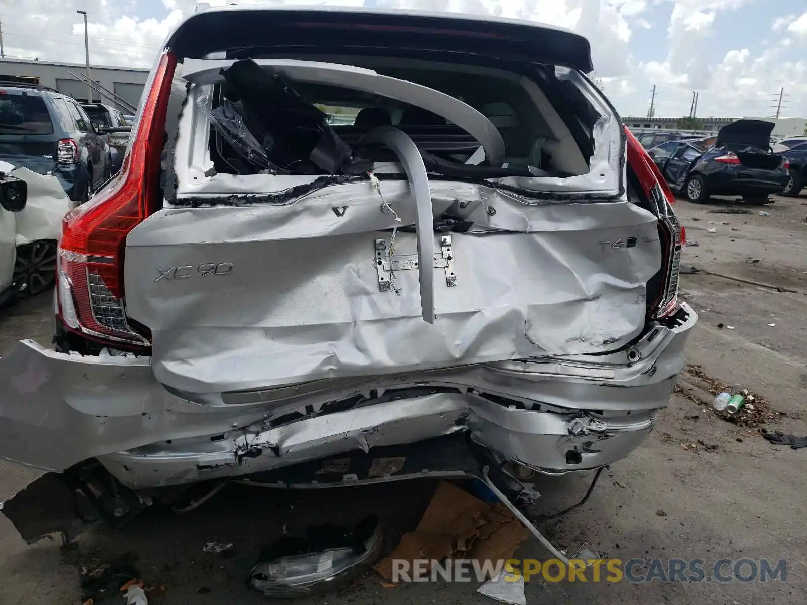 9 Photograph of a damaged car YV4A22PK8K1498993 VOLVO XC90 2019